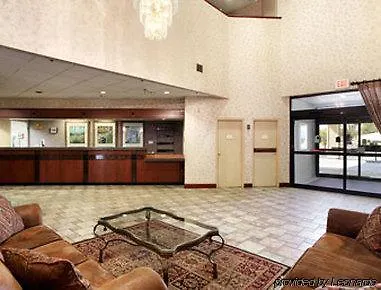 Ramada Moline 3*